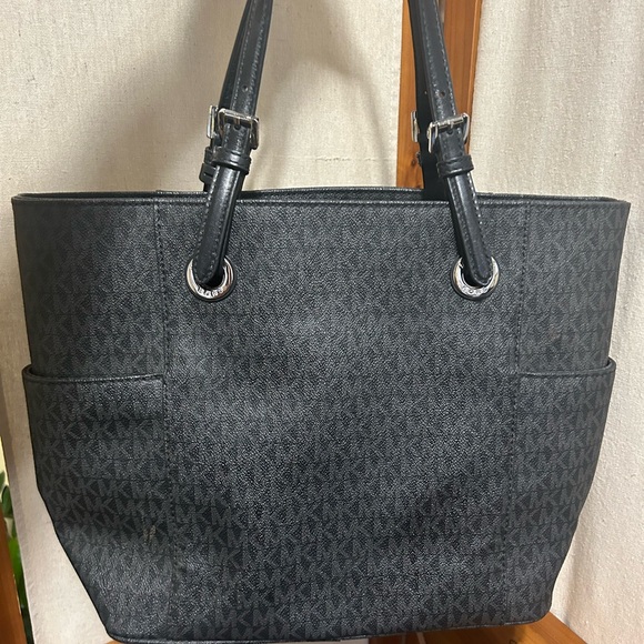 Michael Kors Signature Tote - Picture 6 of 14